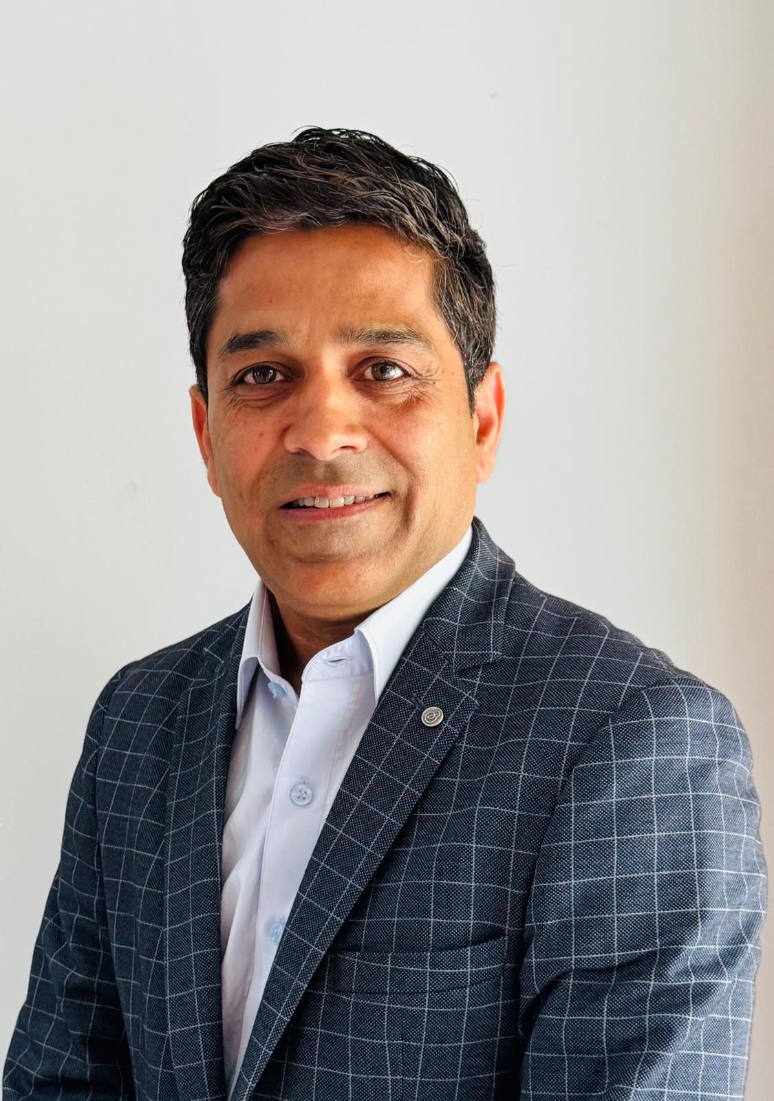 Dr Sanjay Garg